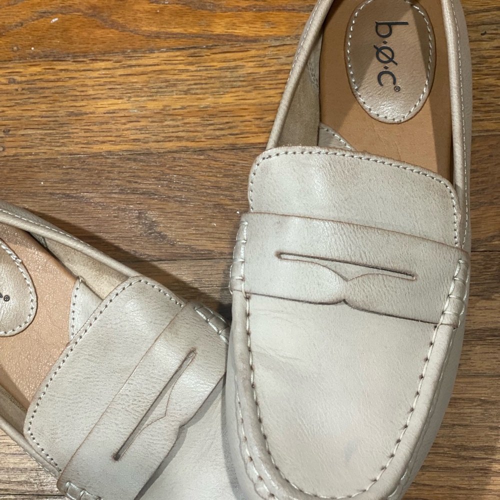 Women’s  Tan leather Loafers